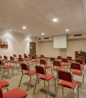 paradise-bay-resort-premier-lounge-theater-setup_6892117806_o