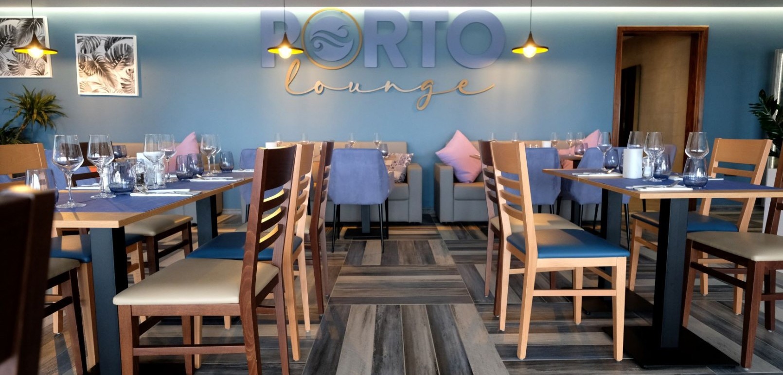 Porto Lounge Restaurant